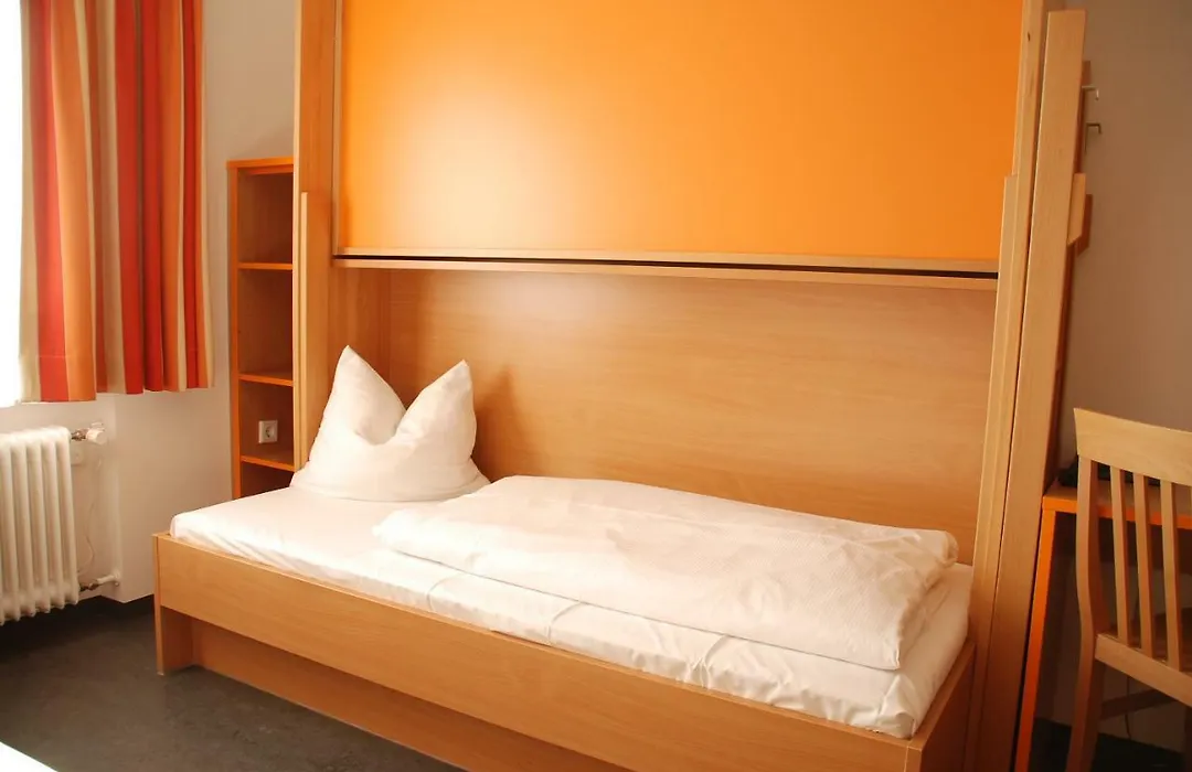 Ausbildungshotel St. Theresia-1
