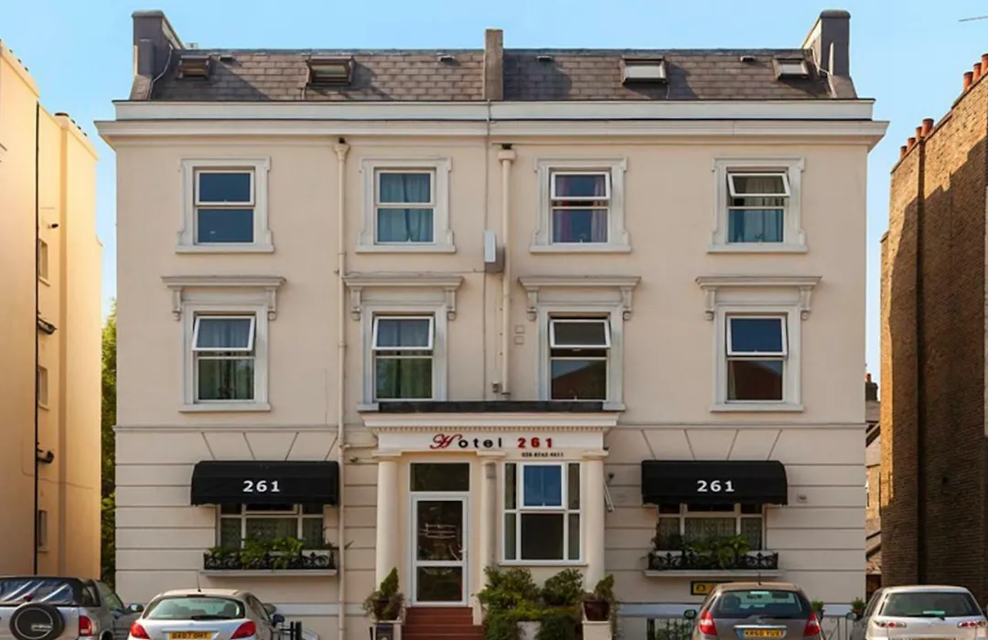 Hotel 261-1