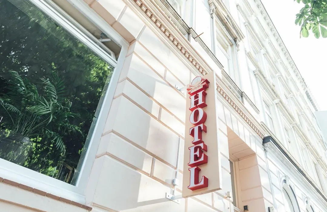 Hotel Hamburger Perle By Uniqstay-1