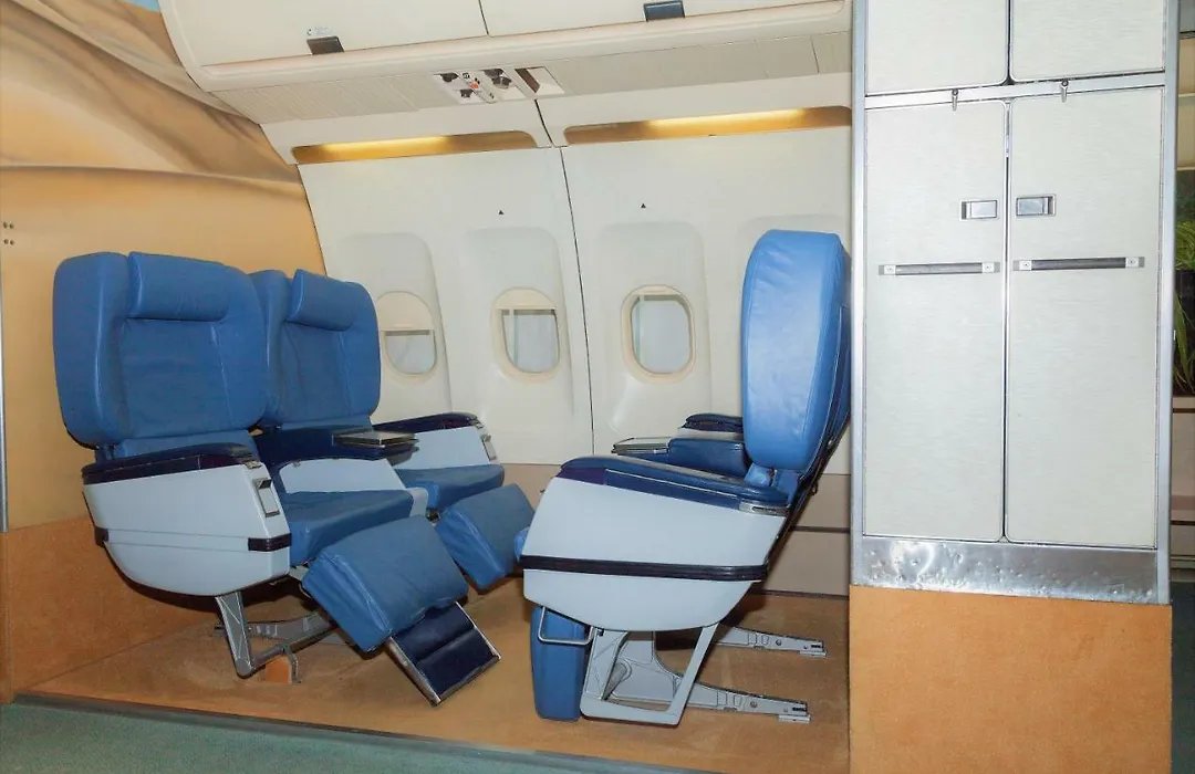 Hotel Cockpit-1