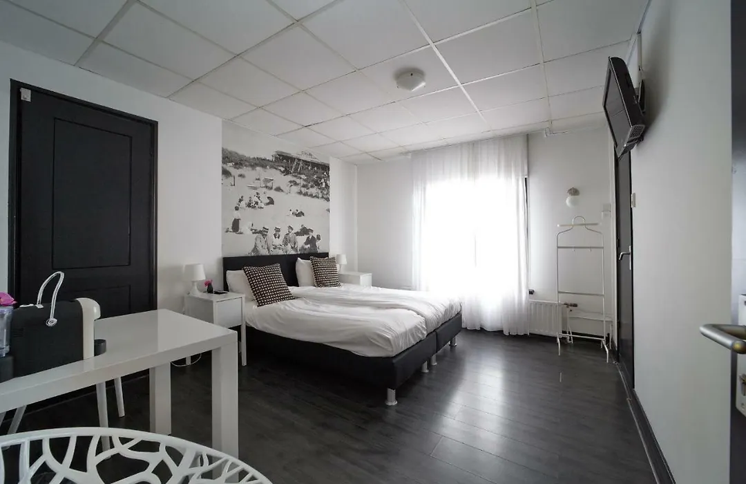 Hotel Zeespiegel-1