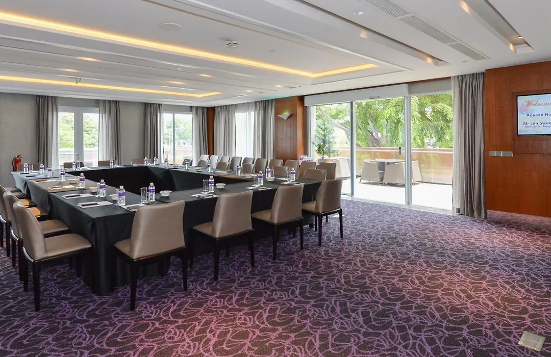 Aqueen Hotel Paya Lebar-1