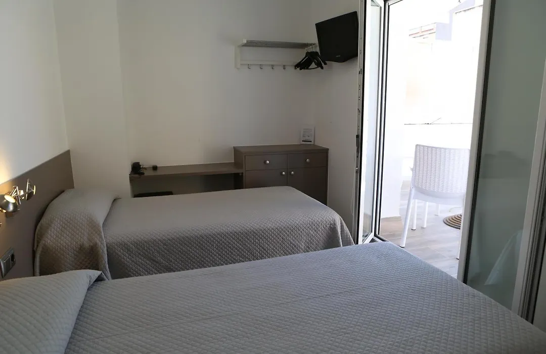 Hotel Alguer Camp Nou-1