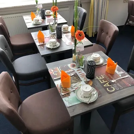 Hotel Peterchens Mondfahrt-2