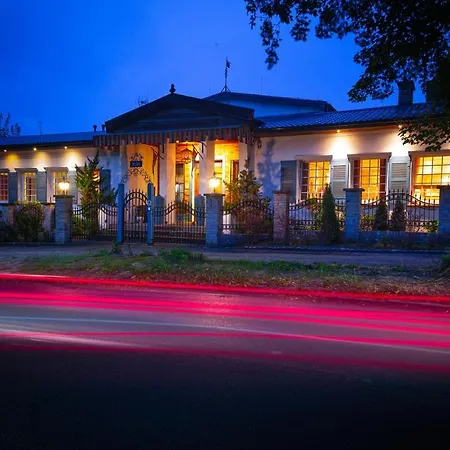 Paul'S Fantasia Boutique Suites-2