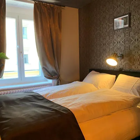 The Henry Self Check-In Guesthouse-3