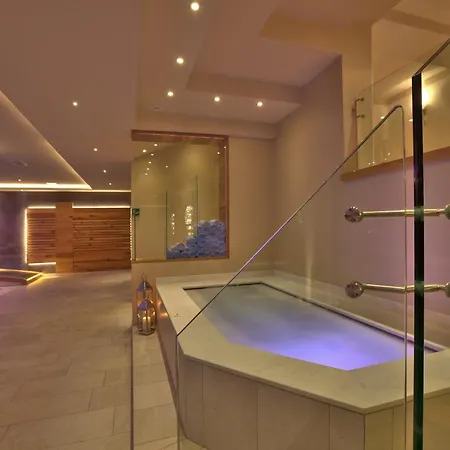 Hotel Aaritz-3