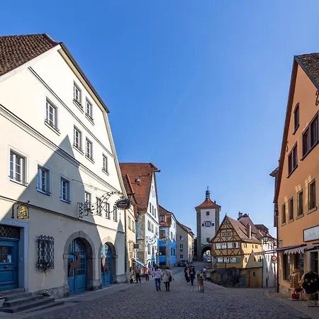 Gästehaus Plönlein - Hotel Goldener Hirsch Rothenburg-3