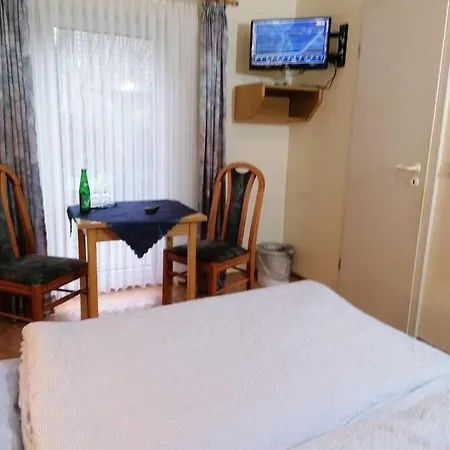Hotel Pension garni Haus am Strand-3