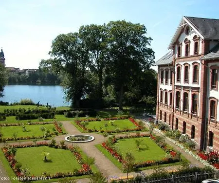Hotel Am Tiefwarensee-3