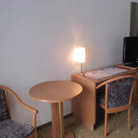 Hotel Burgwald-2
