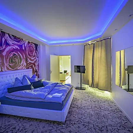 Little Suite-3