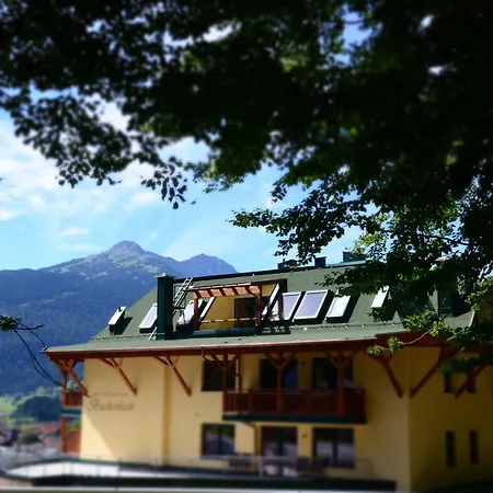 Villa Buchenhain-2