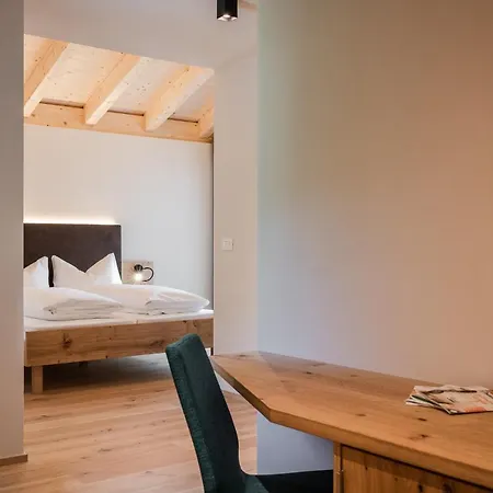 Aparthotel Abiná Lana Höhe-3