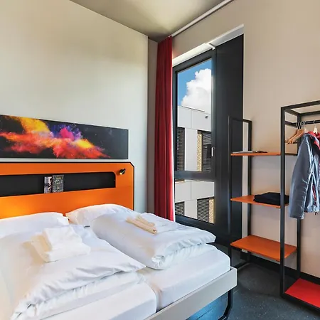 Meininger Hotel Geneve Centre Charmilles-2