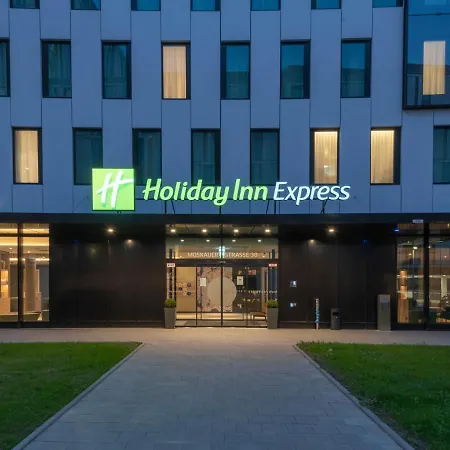 Holiday Inn Express Düsseldorf - Hauptbahnhof, an IHG Hotel-2