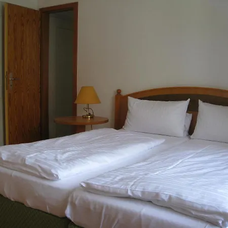 Hotel Moeve Garni-3