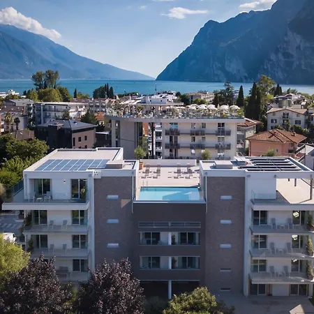 Aris Apartments & Sky Pool - Tonelli Hotels - Adult Friendly-3
