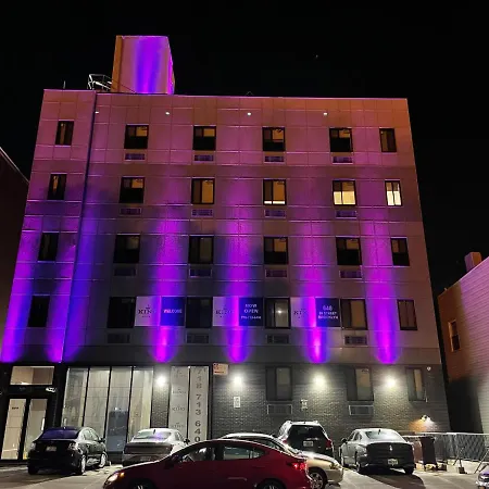 King Hotel Brooklyn Sunset Park-3
