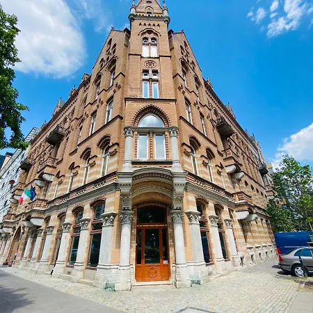 Residence 1898-2