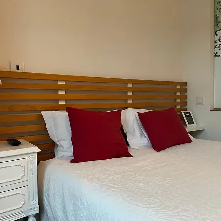 Oporto Clerigos Center Rooms-3