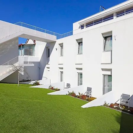 Uporto House Residence-3
