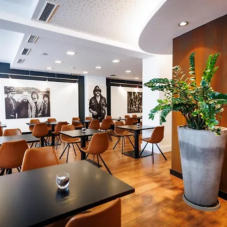 Internationales Studierendenhotel-2