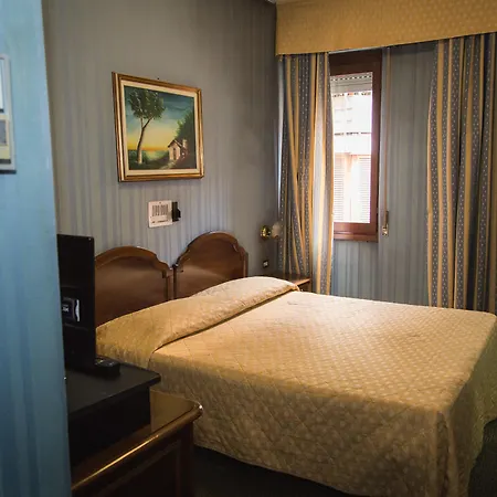 Hotel Accursio-2