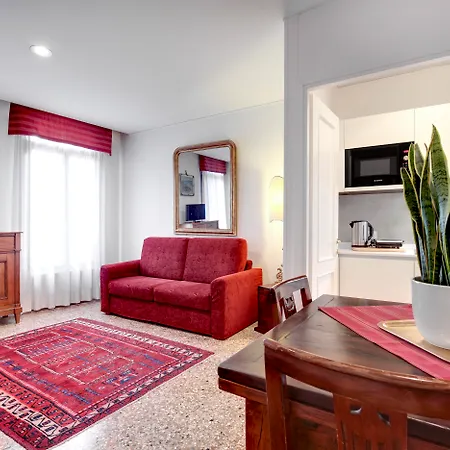 Palazzo Schiavoni Residenza D'Epoca & Suite-Apartments-3