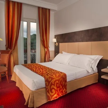 Pinewood Hotel Rome-3