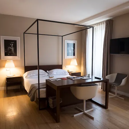 Escalus Luxury Suites Verona-3