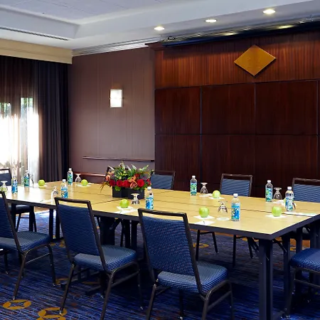 Courtyard By Marriott Los Angeles Lax / Century Boulevard-2
