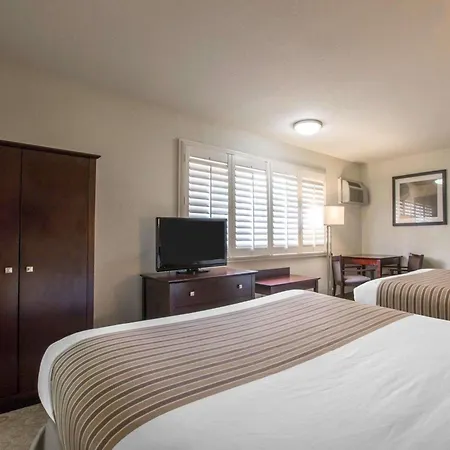 Rodeway Inn Convention Center-2