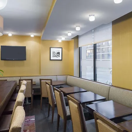 Hampton Inn Manhattan-Seaport-Financial District-3