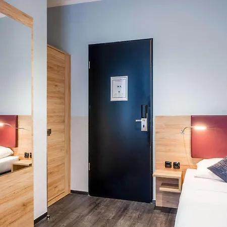 Hotel Ocean Pearl Frankfurt Central Station-3