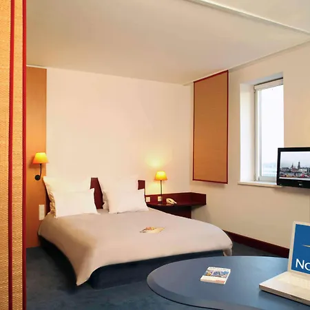 Novotel Suites Hamburg City-3
