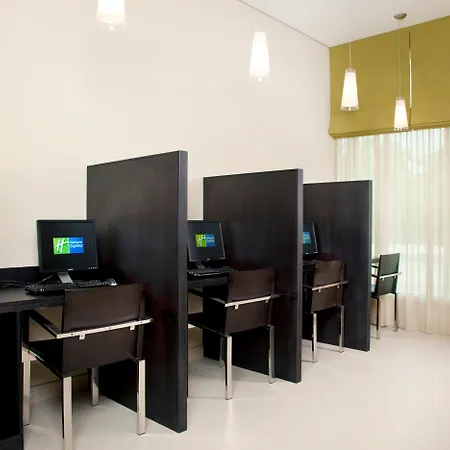 Holiday Inn Express Dubai Airport By Ihg-3