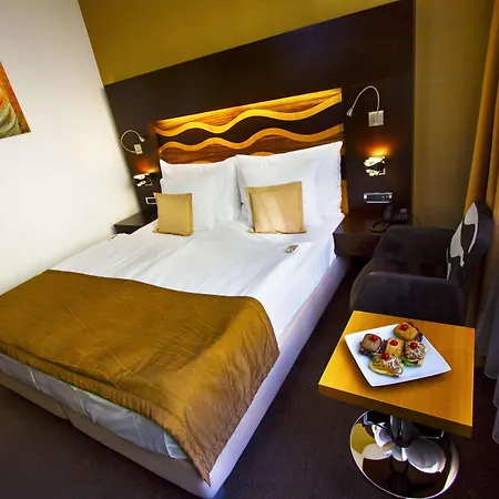 Danubia Gate Hotel-2