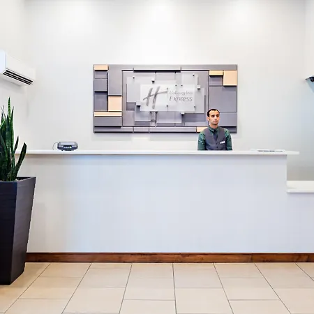 Holiday Inn Express Brooklyn By Ihg-3