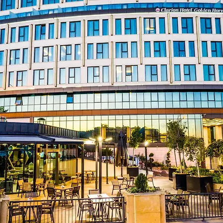 Arise Hotel Golden Horn-3