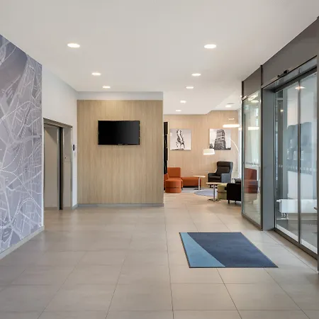 Holiday Inn Express - Cologne - City Centre-3