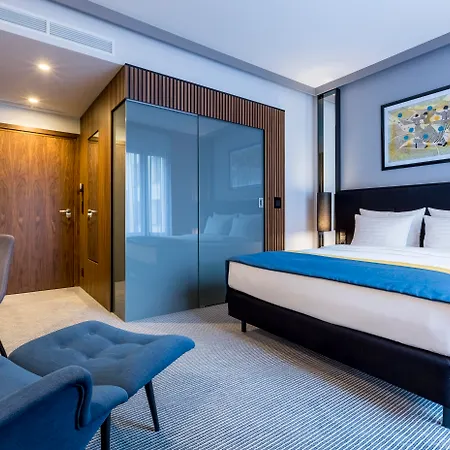 Grand Ascot Hotel-3