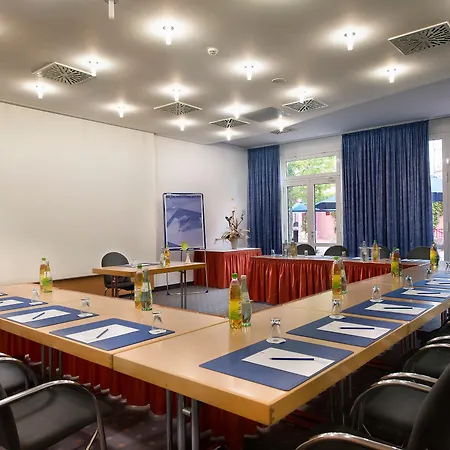 Tryp By Wyndham Halle-2
