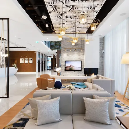 Adagio Premium The Palm-3