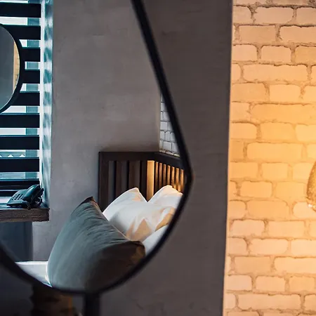 Project 3 Urban Chic Hotel-3