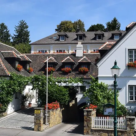 Hotel Landhaus Fuhrgassl-Huber-3