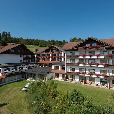 Hartungs Hoteldorf-2