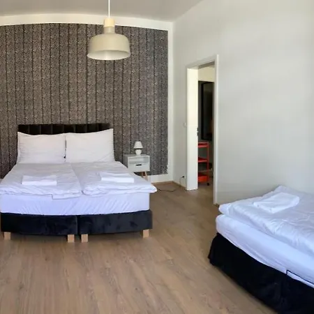 Zizkov Tower Suites-2