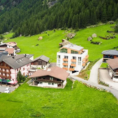 All-Suite Resort Zwieselstein - Sölden-3