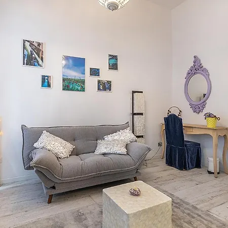 White & Gold Suite Verona-2